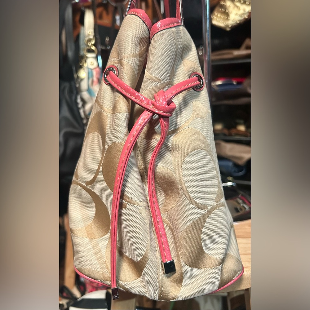 2013 Coach Pink Signature Stripe Carryall Tote Satchel Bag w/ Duel Hangtags - Picture 4 of 15